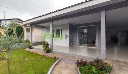 Casa com 4 dormitórios, bairro Floresta em Estância Velha!!