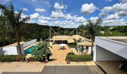 CASA COM PISCINA E SAUNA NO CONDOMÍNIO VALE DO OURO