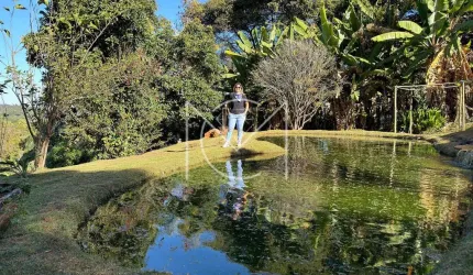 Sítio com lago no Condomínio Nossa Fazenda - R$ 2.400.000,00