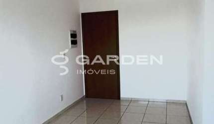 Apartamento em Vila Ema