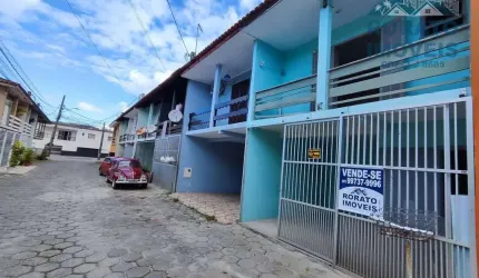 Sobrado em Bom Retiro  -  Matinhos