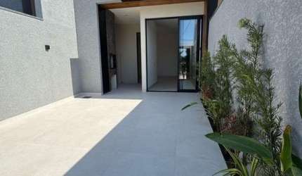 Casa em Praia Grande com Spa  -  Matinhos