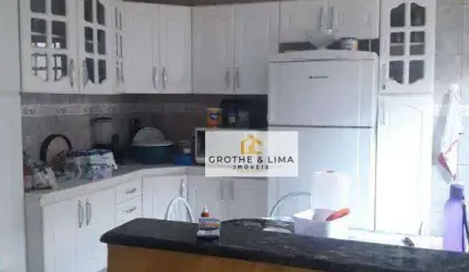 Sobrado com 4 dormitórios à venda, 120 m² por R$ 296.800 - Parque dos Príncipes - Jacareí/SP