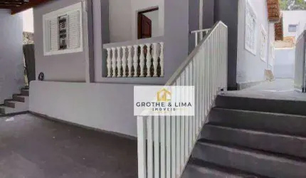 Casa Térrea - Centro - 3 Dormitórios - 145m²