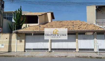 Excelente localização Sobrado com 3 dormitórios, sendo 2 suítes! à venda, 185 m² por R$ 850.000 - Jardim Independência - Taubaté/SP
