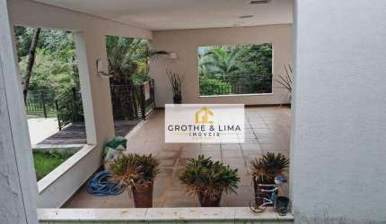 Casa a venda no Quinta das Flores com 750m²