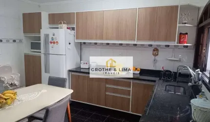 Sobrado com 3 dormitórios à venda, 132 m² por R$ 488.000 - Chácara do Visconde - Taubaté/SP