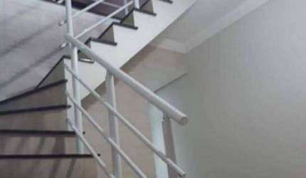 Sobrado com 3 dormitórios à venda, 200 m² por R$ 550.000,00 - Residencial União - São José dos Campos/SP
