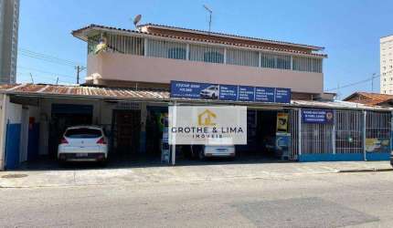 Sobrado com Ponto Comercial - 456m² - Vila Tatetuba
