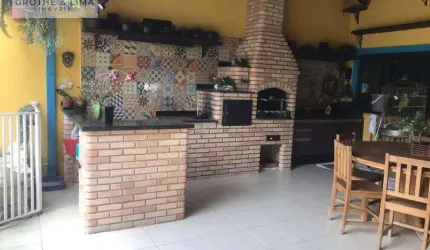Casa com 2 dormitórios à venda, 158 m² por R$ 742.000,00 - Villa Branca - Jacareí/SP