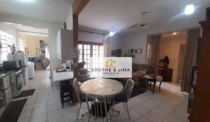 Casa com 5 dormitórios à venda, 360 m² - Chácara do Visconde - Taubaté/SP