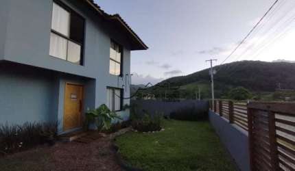 Casa com 3 quartos à venda no Guarda do Cubatão, Palhoça  por R$ 599.000