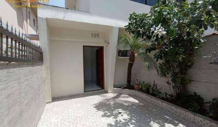 Sobrado com 3 dormitórios à venda, 100 m² por R$ 800.000,00 - Ponta da Praia - Santos/SP