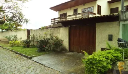Pechincha - casa - duplex - condomínio fechado - enorme varanda.