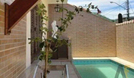 Oportunidade de casa com 4 quartos e piscina, em condomínio na Taquara, Aceitando Financiamento !!!!