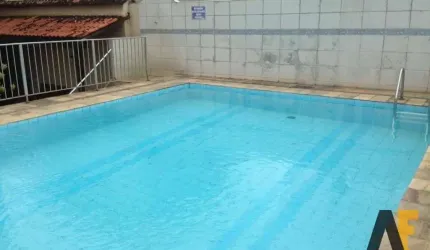 Oportunidade linda casa bem arejada em condomínio fechado.