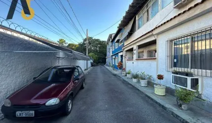 Ótima casa de vila no Largo da Freguesia
