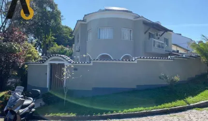 Casa excepcional a venda na Freguesia!!!