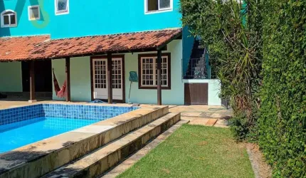 Casa em vila, tranquila 7 quartos 6 suíts. Piscina.