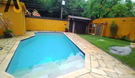 VENDO ESPETACULAR CASA COM 5 QUARTOS NO CONDOMÍNIO ELDORADO NA FREGUESIA - JACAREPAGUÁ
