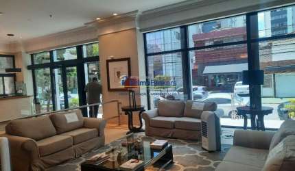 Sala comercial com 3 salas para alugar na Comendador Miguel Calfat 667, Vila Nova Conceição, São Paulo por R$ 2.600