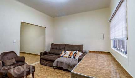 Casa com 3 quartos à venda na Estéfano, Cambuci, São Paulo por R$ 690.000
