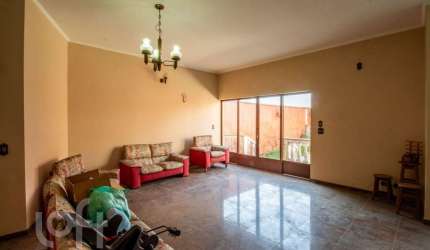 Casa em condomínio fechado com 4 quartos à venda na Rua dos Macaxás, Ipiranga, São Paulo por R$ 2.000.000