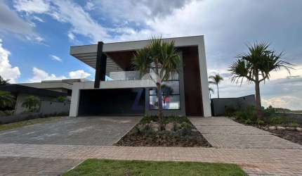 Sobrado à venda em Vinhedo, Monte Alegre, com 4 suítes, com 550 m², Residencial Campo de Toscana