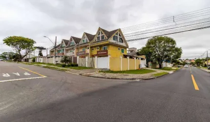 Sobrado com 5 dormitórios à venda, 179 m² por R$ 990.000 -  Rua 25 de Agosto, 1920 Boqueirão - Curitiba/PR