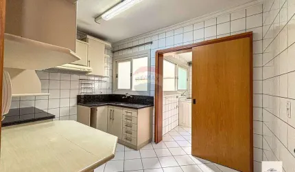 Apartamento semi mobiliado no bairro Panazzolo - ótima localização com 84 m2 sendo 02 quartos, 01 suite. A duas quadras do parque dos macaquinhos.