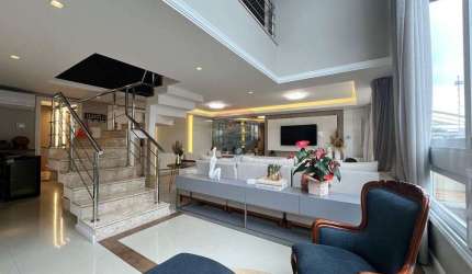Apartamento Duplex mobiliado e equipado- Bairro Sanvitto - 03 Suites 03 vagas