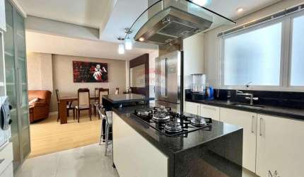 Apartamento semi-mobiliado no Pio X com 02 dormitórios sendo 01 suíte e 02 vagas.