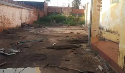 Casa Usada para Venda em Piracicaba, PAULISTA, 2 dormitórios, 2 banheiros, 4 vagas