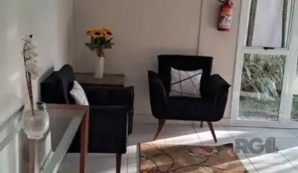 Apartamento 2 Dormitório(s) Bairro Azenha