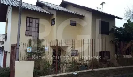Casa 3 Dormitório(s) Bairro Cavalhada