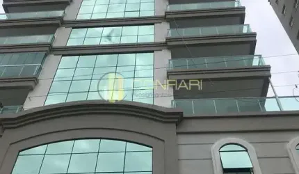 Apartamento novo para venda com área de lazer na Meia Praia, Itapema - SC