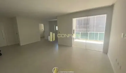Apartamento diferenciado na Meia Praia