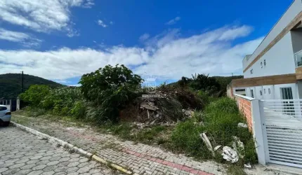 TERRENO NA PRAIA DE ZIMBROS COM 768M