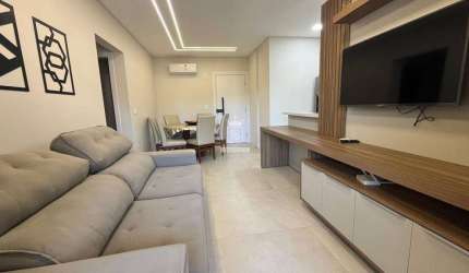 APARTAMENTO DE ALTO PADRÃO COM 2 SUÍTES A 50M DO MAR DE BOMBINHAS