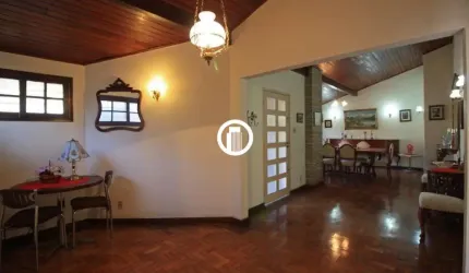 Casa para Venda - 250m², 3 dormitórios, sendo 1 suite, 2 vagas - Sumaré