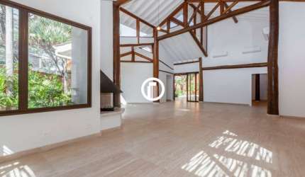 Casa para Venda - 626m², 4 dormitórios, sendo 4 suites, 6 vagas - Pacaembu