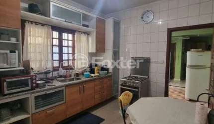 Casa com 3 quartos à venda na Rua Yolanda Suppi Bosqueiro, 392, Alves Dias, São Bernardo do Campo, 216 m2 por R$ 720.000