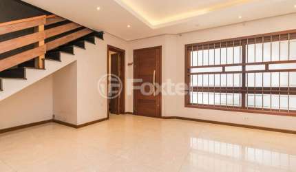Casa com 3 quartos à venda na Rua Dom Jaime de Barros Câmara, 705, Sarandi, Porto Alegre, 235 m2 por R$ 980.000