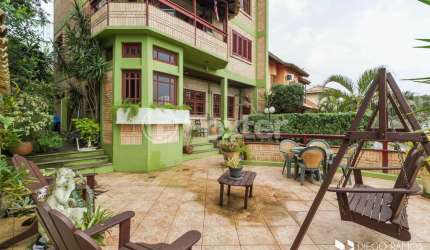 Casa com 3 quartos à venda na Rua Imeram Teixeira Cabeleira, 25, Ipanema, Porto Alegre, 267 m2 por R$ 1.050.000