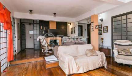 Casa com 3 quartos à venda na Rua Doutor Mário Totta, 2806, Tristeza, Porto Alegre, 301 m2 por R$ 830.000