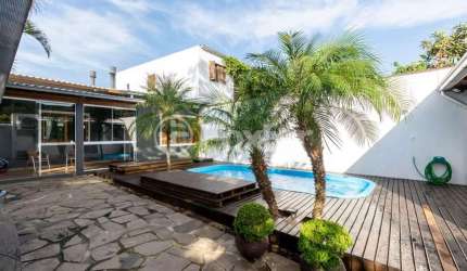 Casa com 2 quartos à venda na Rua Hiroshima, 30, Lomba do Pinheiro, Porto Alegre, 145 m2 por R$ 750.000