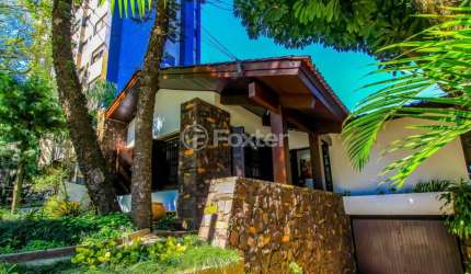 Casa com 3 quartos à venda na Rua Cônego Viana, 215, Rio Branco, Porto Alegre, 368 m2 por R$ 2.802.500