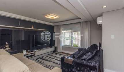 Casa com 4 quartos à venda na Travessa Kuluene, 309, Coronel Aparício Borges, Porto Alegre, 230 m2 por R$ 997.500