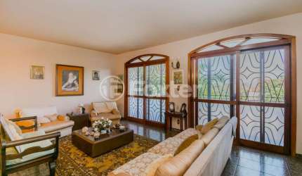 Casa comercial com 2 salas à venda na Praça José Assunção, 42/50, Vila Assunção, Porto Alegre, 600 m2 por R$ 1.600.000