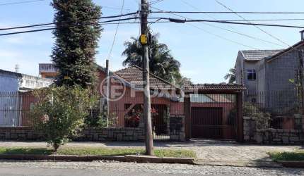 Casa com 4 quartos à venda na Rua Bernardino Caetano Fraga, 57, Santa Tereza, Porto Alegre, 106 m2 por R$ 350.000